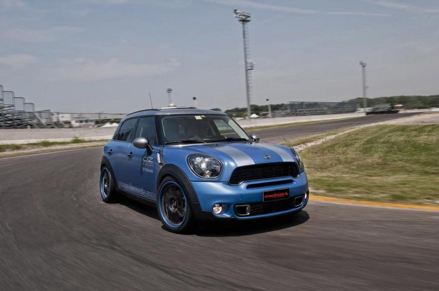  Mini Cooper Countryman Anniversario by Romeo Ferraris 2011 года  (фото 18 из 20)